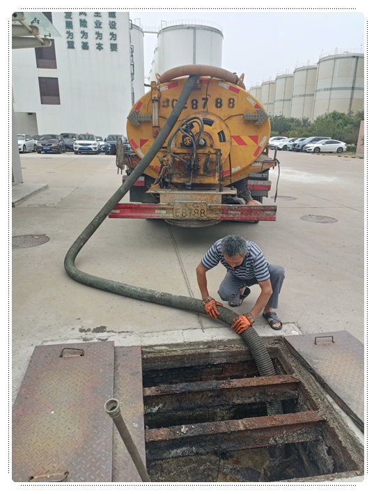 贡嘎隔油池清掏