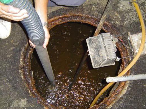 贡嘎隔油池清理